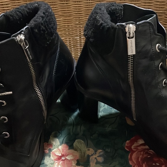 New without tags, Michael Kors booties size 10 - Picture 2 of 8